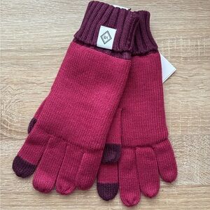 Vera Bradley Knit Tech Gloves in Cranberry Red with Sherpa Lining ❤️✨❤️✨❤️